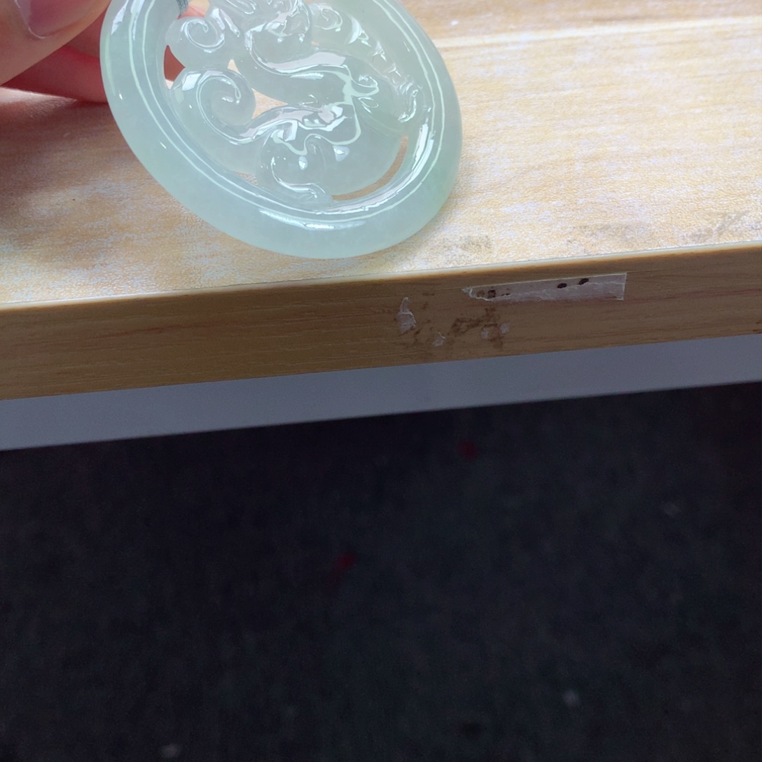 翡翠颈饰未镶嵌吊坠