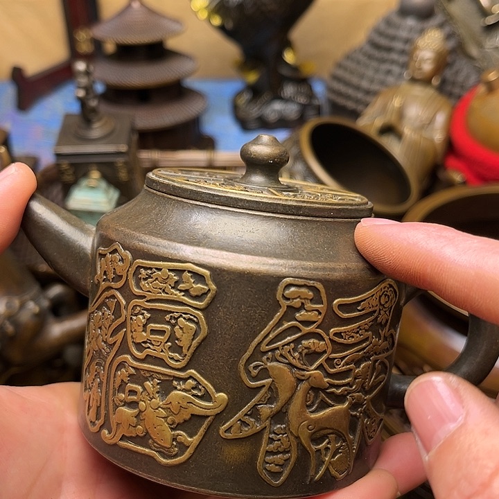 精美铜器批发档口