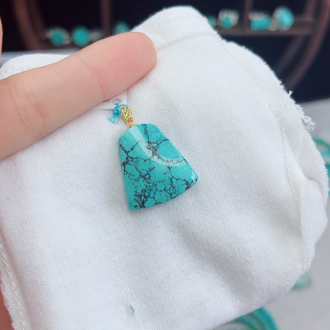 绿松石18K金镶嵌绿松石