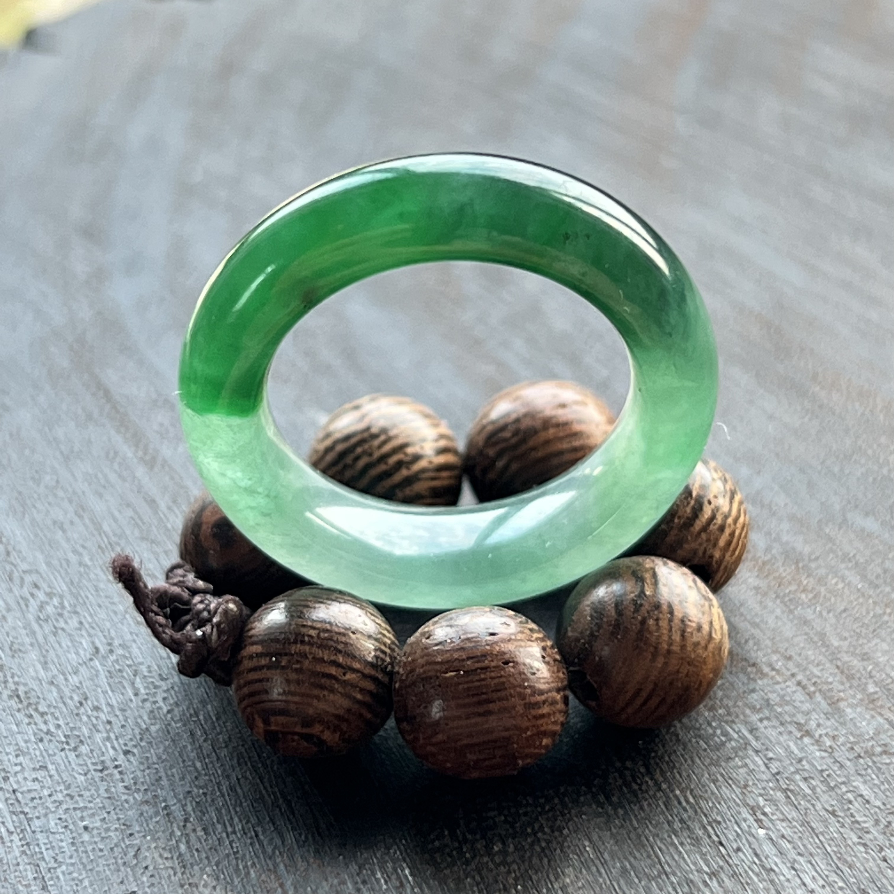 13号老坑辣色正阳绿翡翠戒指环天然缅甸a货辣绿戒圈冰透飘绿花戒