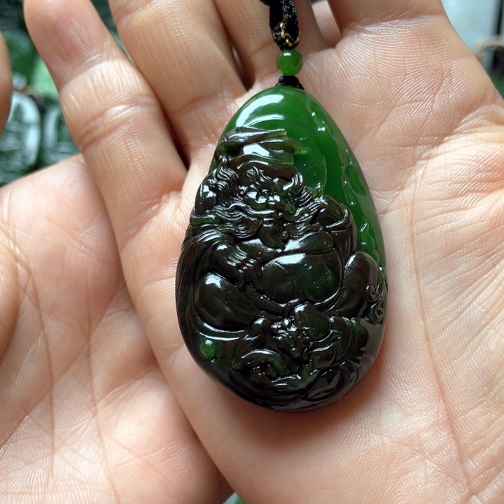 和田玉（碧玉）颈饰未镶嵌