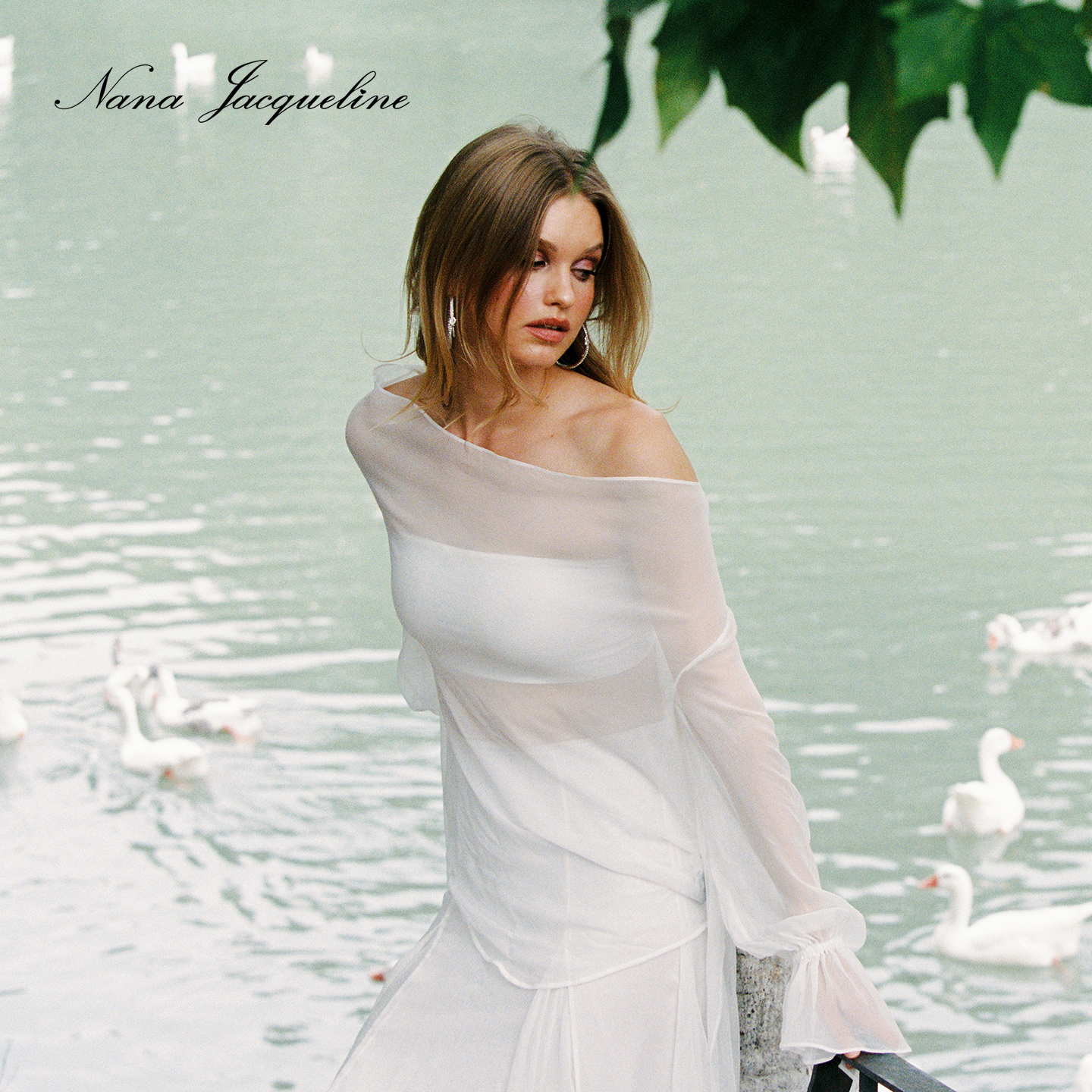 NanaJacqueline秋季新款套装桑蚕丝荡领系带垂坠感衬衫配网纱半裙