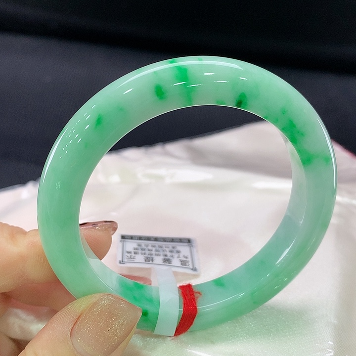 翡翠手镯未镶嵌正圈54.5