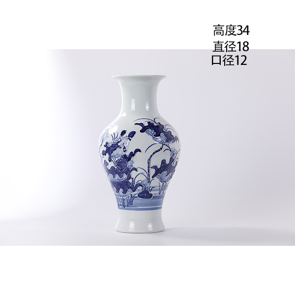 景德镇沥粉青花鱼尾瓶