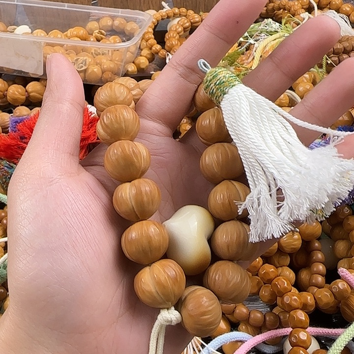 Y***.手串猴头核桃屁桃肌理原色16