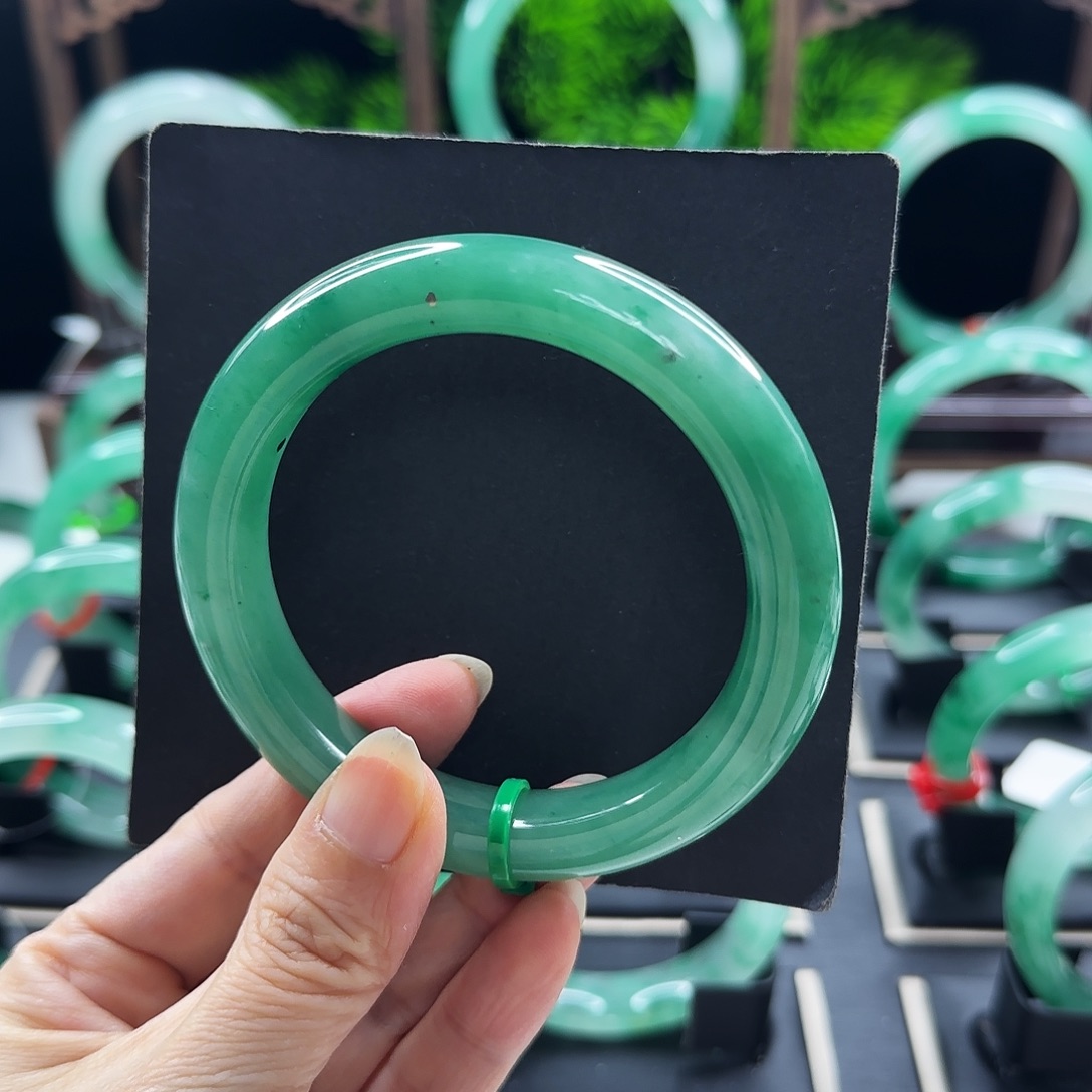 石英质玉手镯未镶嵌萍