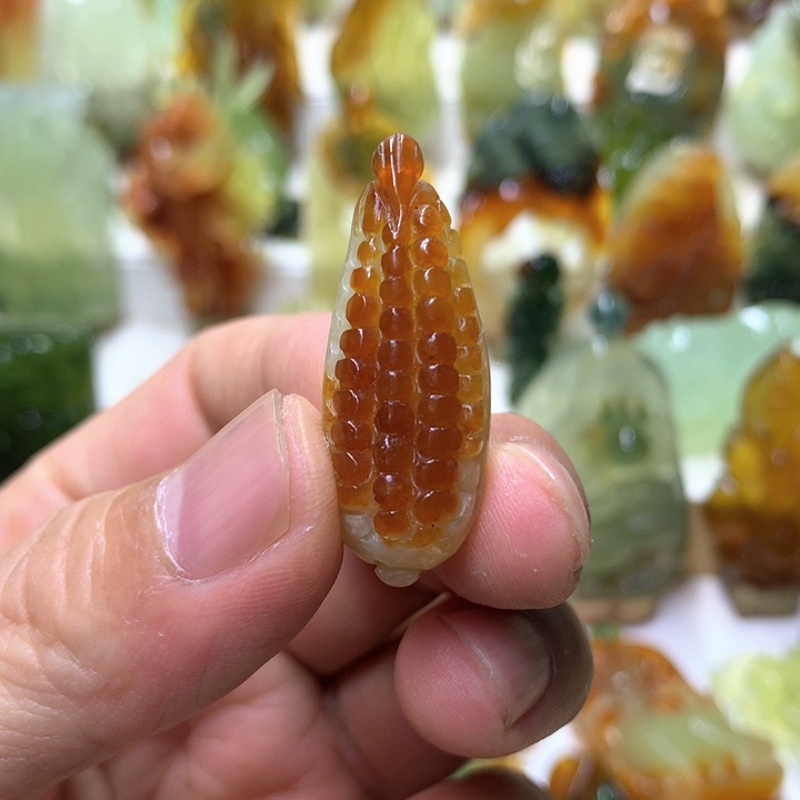 蛇纹石玉珠宝半成品未镶嵌