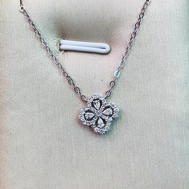 项链18K金镶嵌钻石