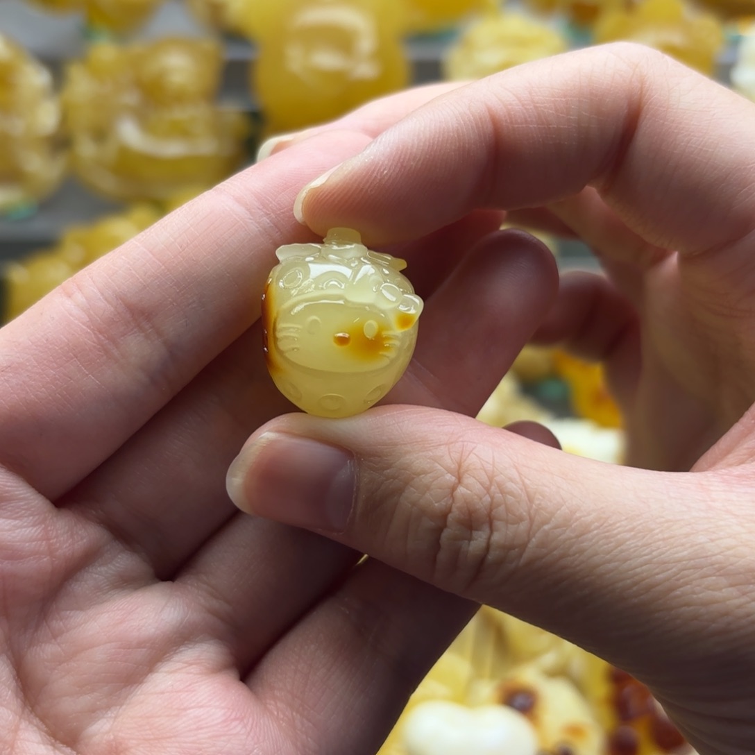 蜜蜡裸石未镶嵌蜜蜡配饰打孔不退换