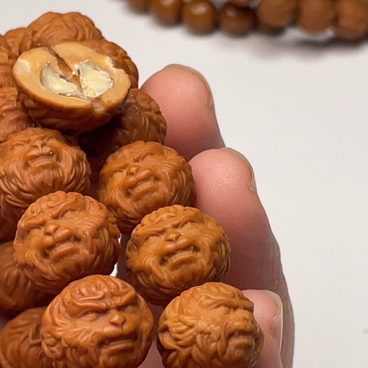 潘***猴头核桃吊坠猴头