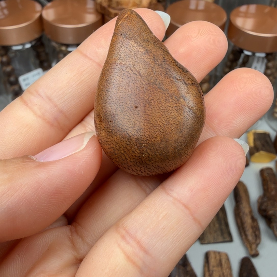 沉香沉香碎屑都彭随形 4.96 克