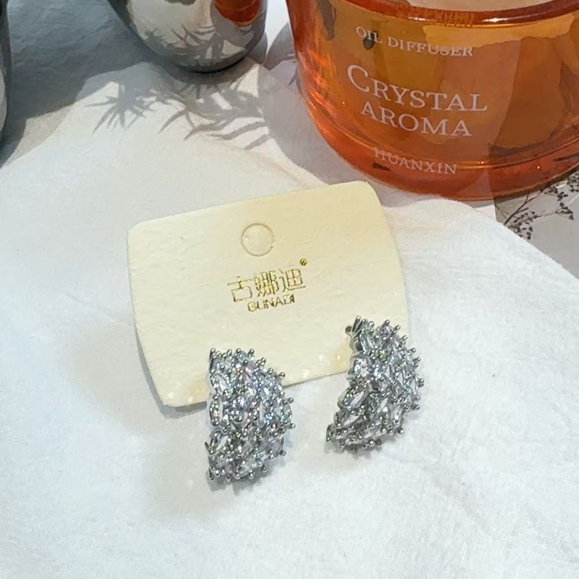 铜合金锆石耳饰 韩系轻奢小众满钻羽毛耳环EH418