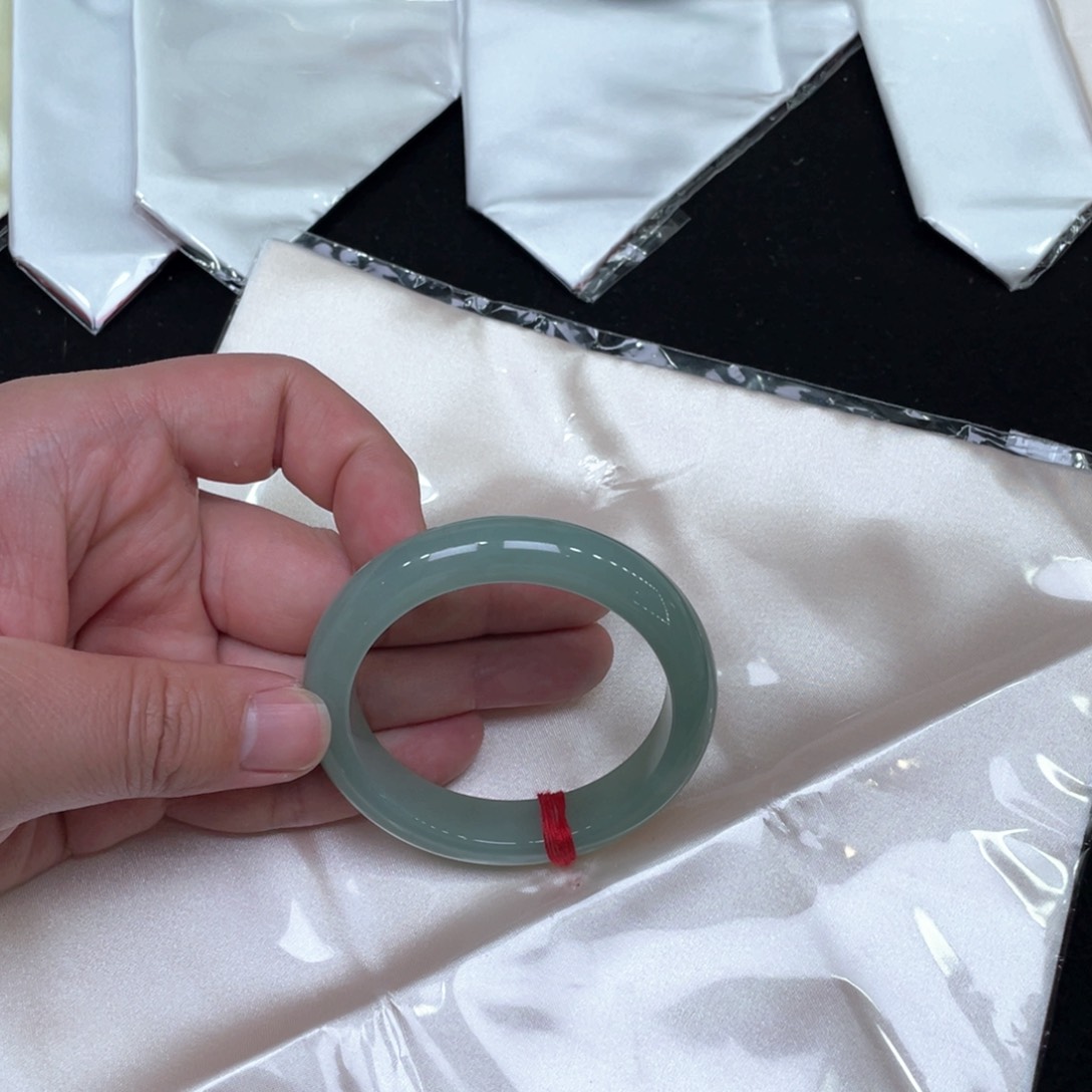 翡翠手镯未镶嵌54.6正圈