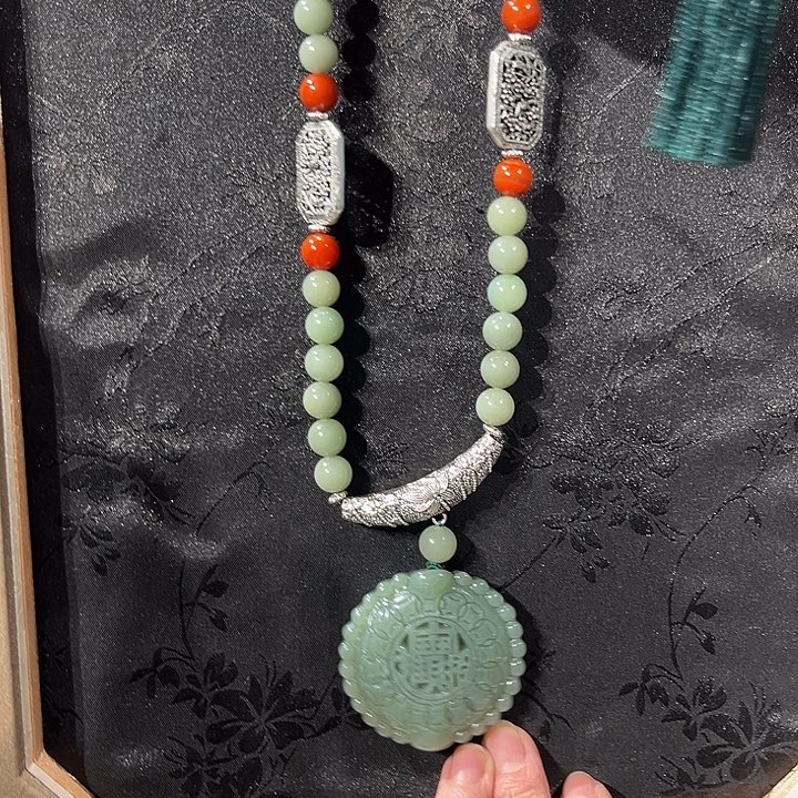 颈饰未镶嵌和田玉