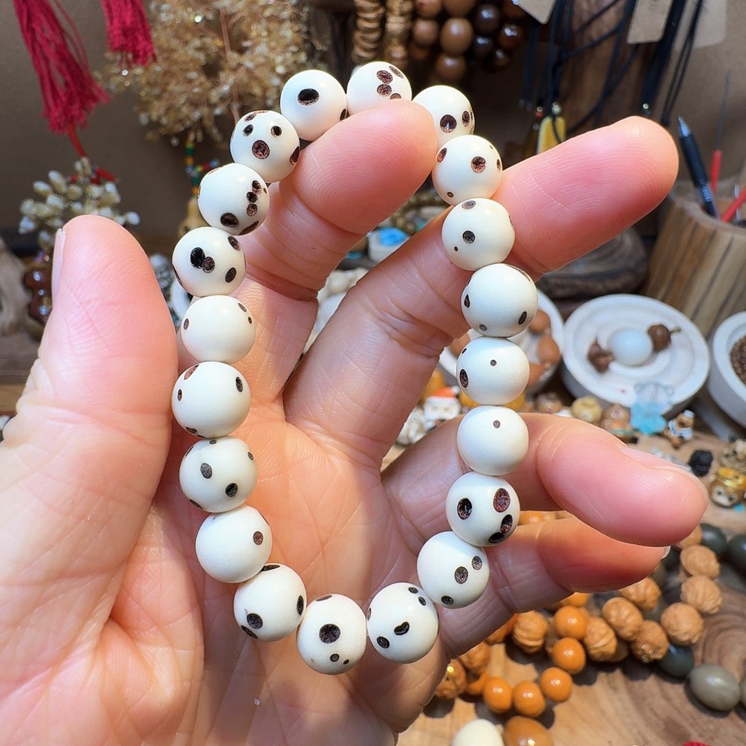 柏香籽/百香籽吊坠菩提树的