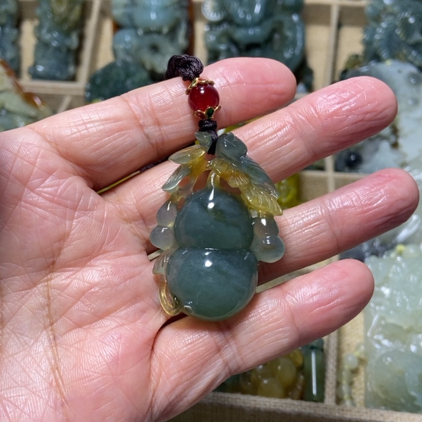 【闪购商品】未镶嵌蛇纹石玉颈饰
