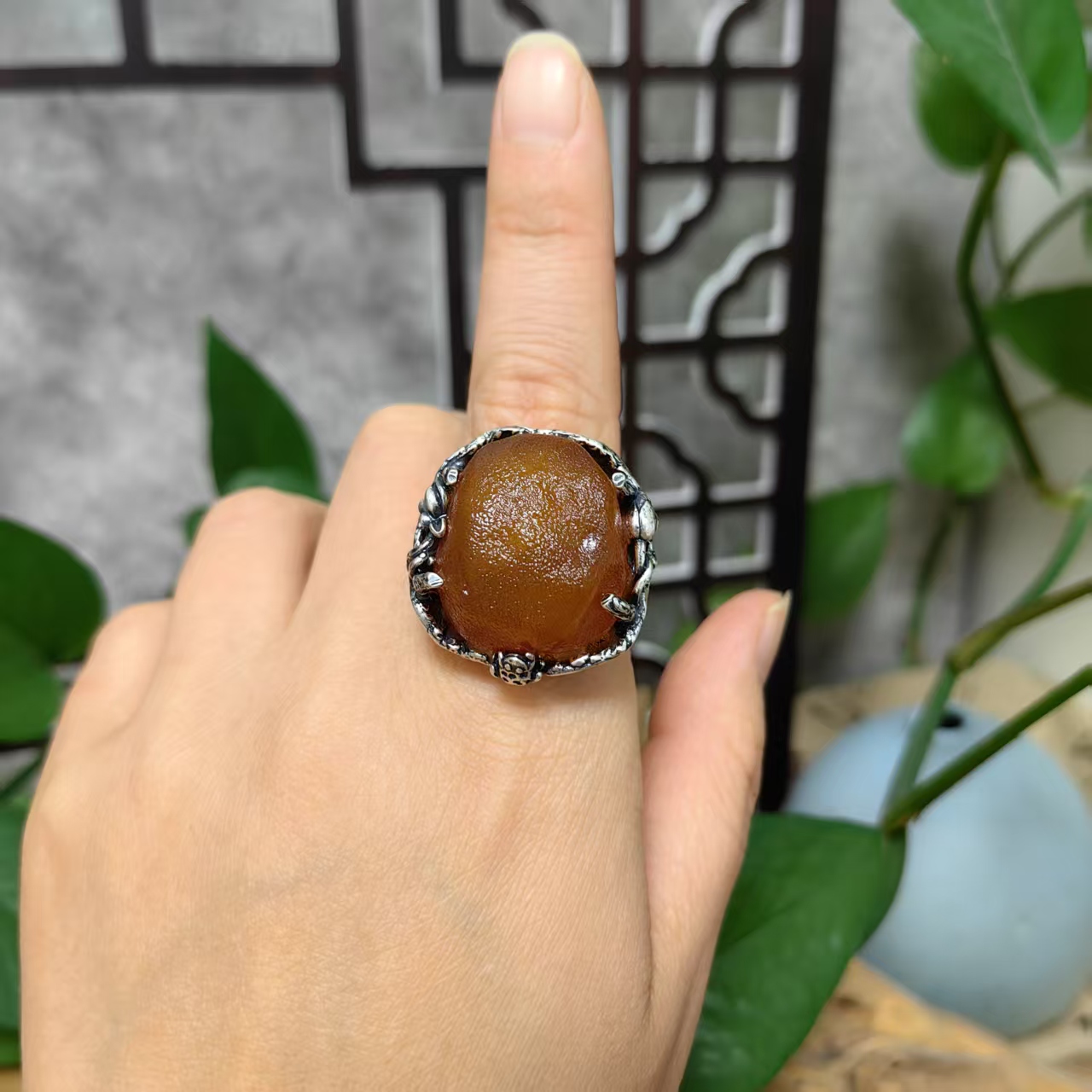 海漂原皮琥珀蜜蜡纯手工银镶嵌个性大戒指原石蜜蜡银戒指