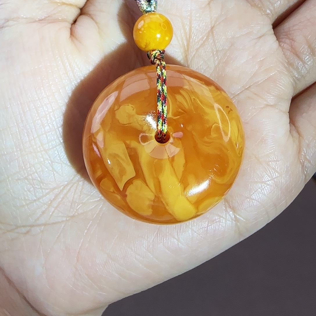 琥珀未镶嵌颈饰吊坠