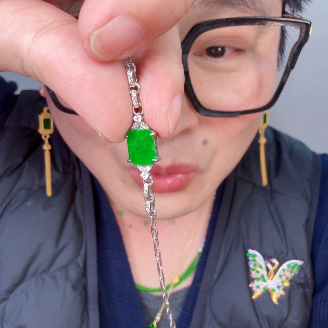 翡翠颈饰未镶嵌一个