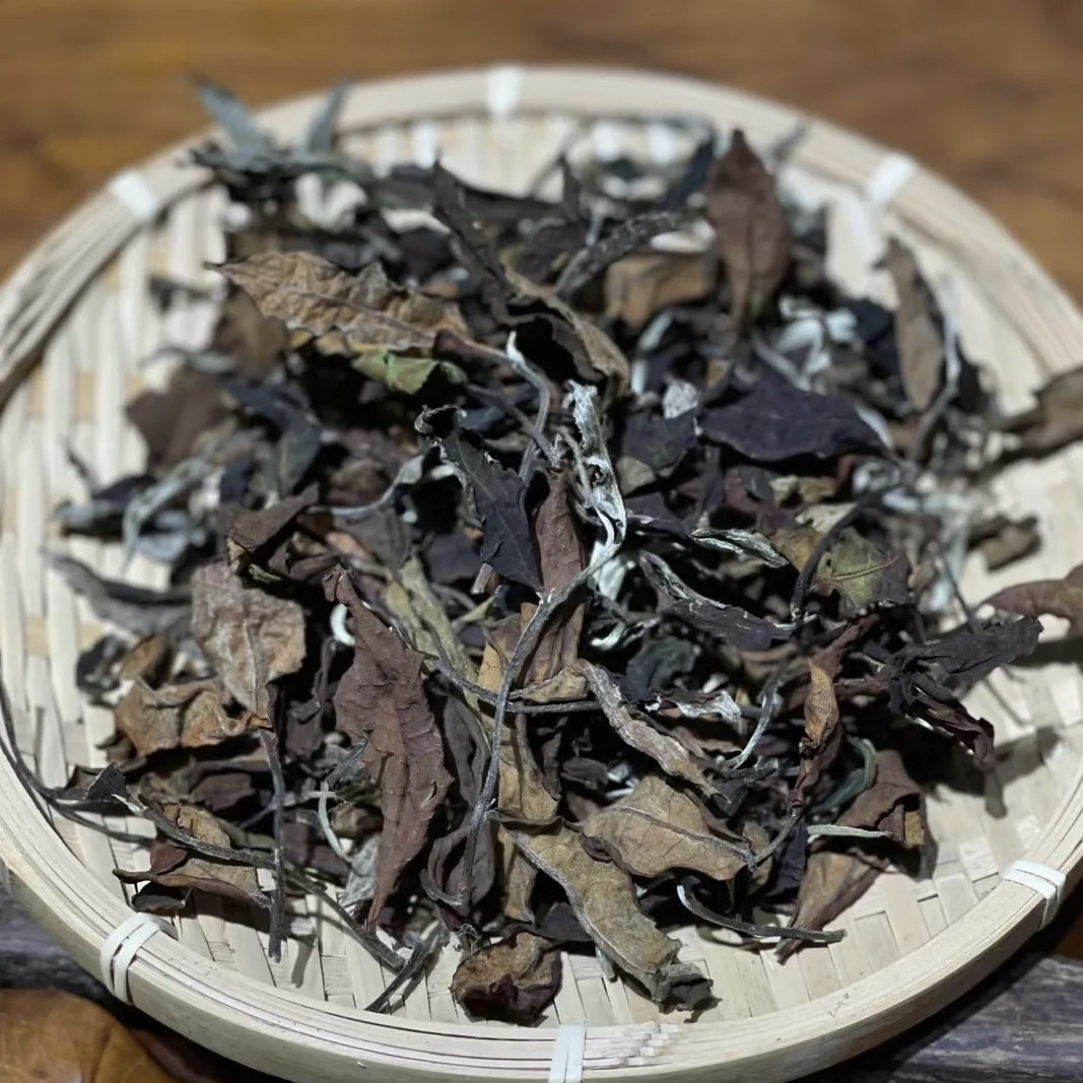 班章五寨坝卡囡古树单丛茶白茶