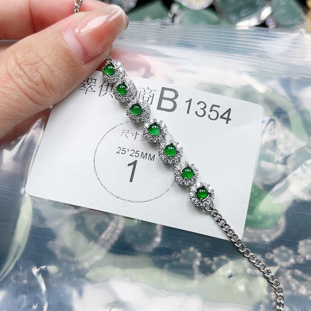 翡翠颈饰未镶嵌翡翠1354