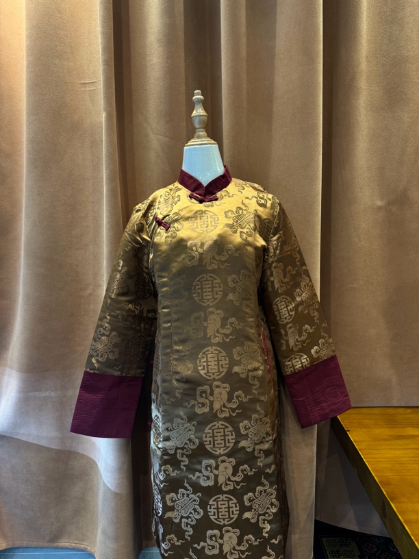 高端女行藏服外套，摹本中长款 藏服网红