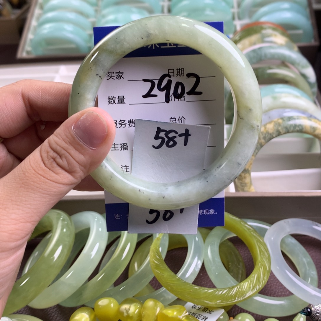 蛇纹石玉颈饰未镶嵌2902