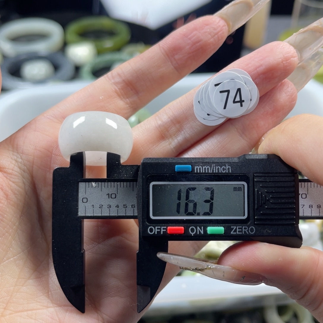 蛇纹石玉未镶嵌戒指