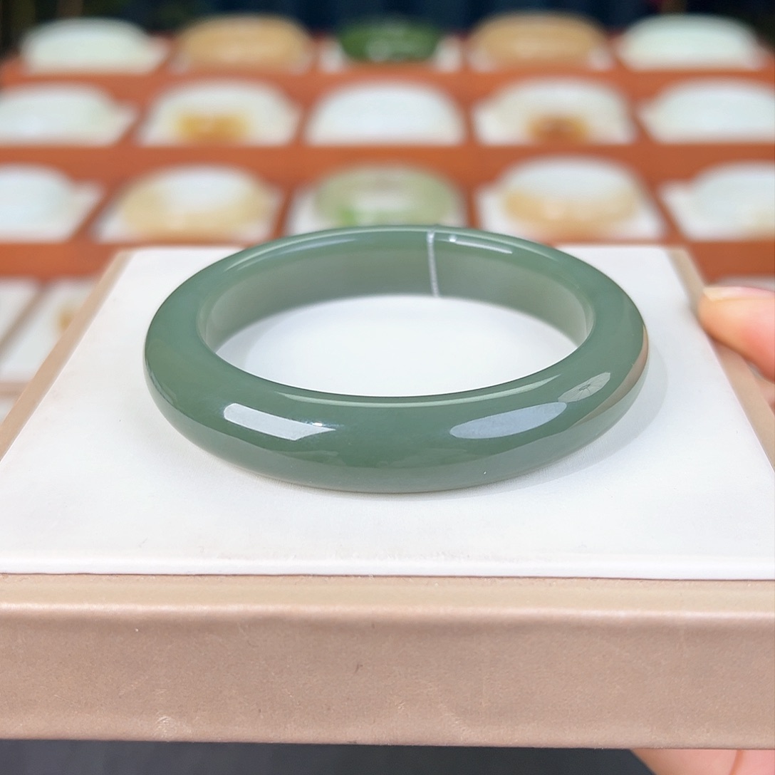 和田玉手镯未镶嵌和田玉且末蓝手镯