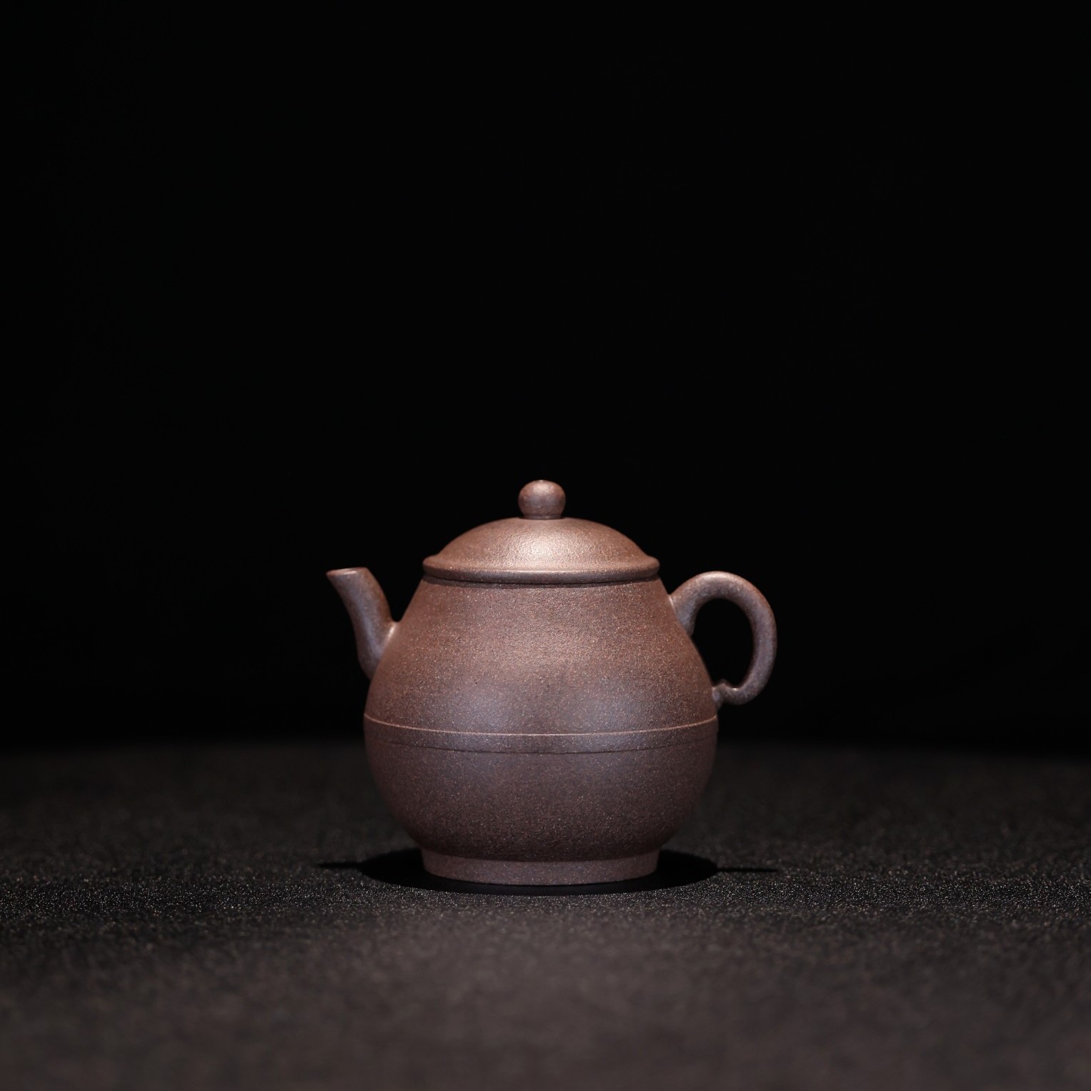 刘荣——《汉隐》，150cc，古瓮造型。共生矿全手工紫砂