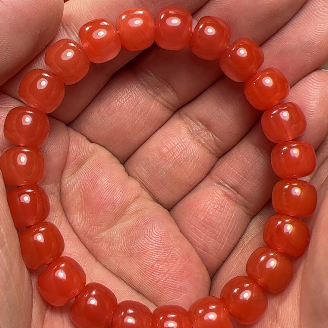 南红玛瑙手串未镶嵌