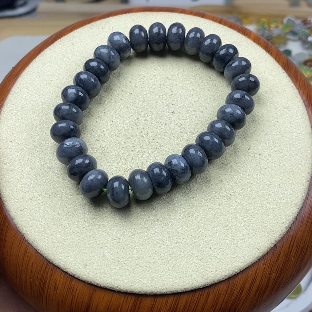 翡翠戒指未镶嵌乌鸡鼓珠手串