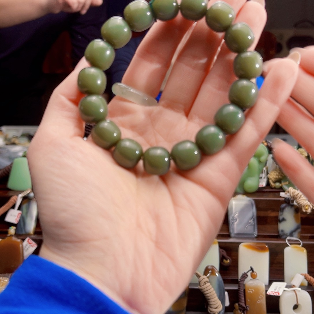 未镶嵌和田玉手串