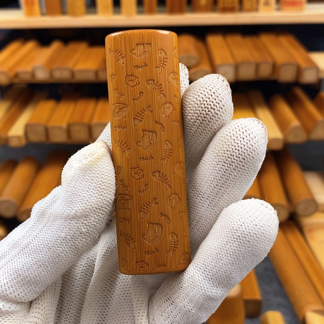 竹实心竹椭扁红皮雕刻小猫