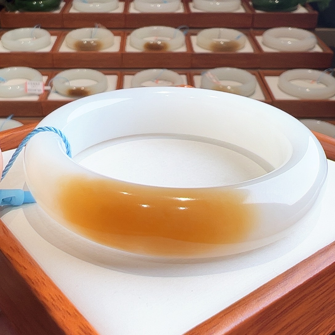 和田玉手镯55 56未镶嵌