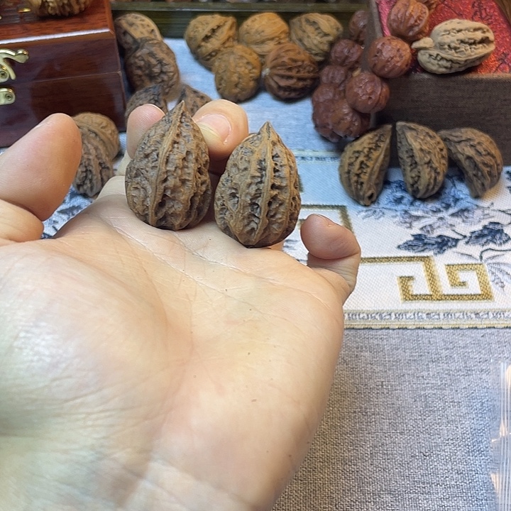 核桃东北楸子手把件8