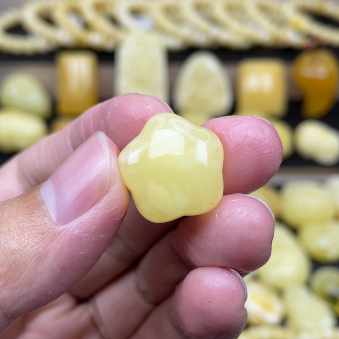 琥珀未镶嵌裸石琥珀蜜蜡