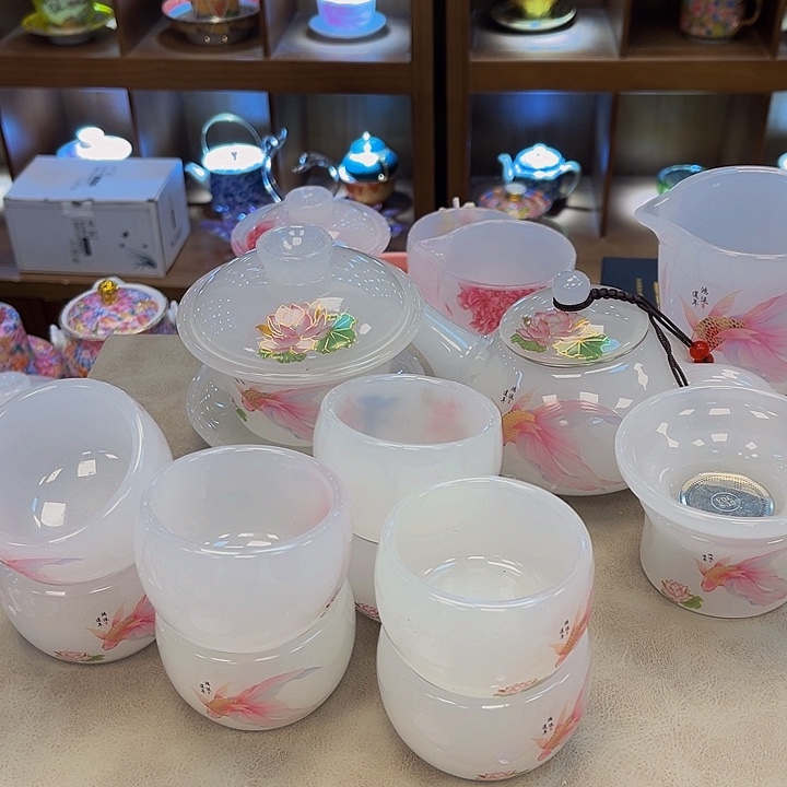 段泥茶杯吧啦吧拉吧拉的我想