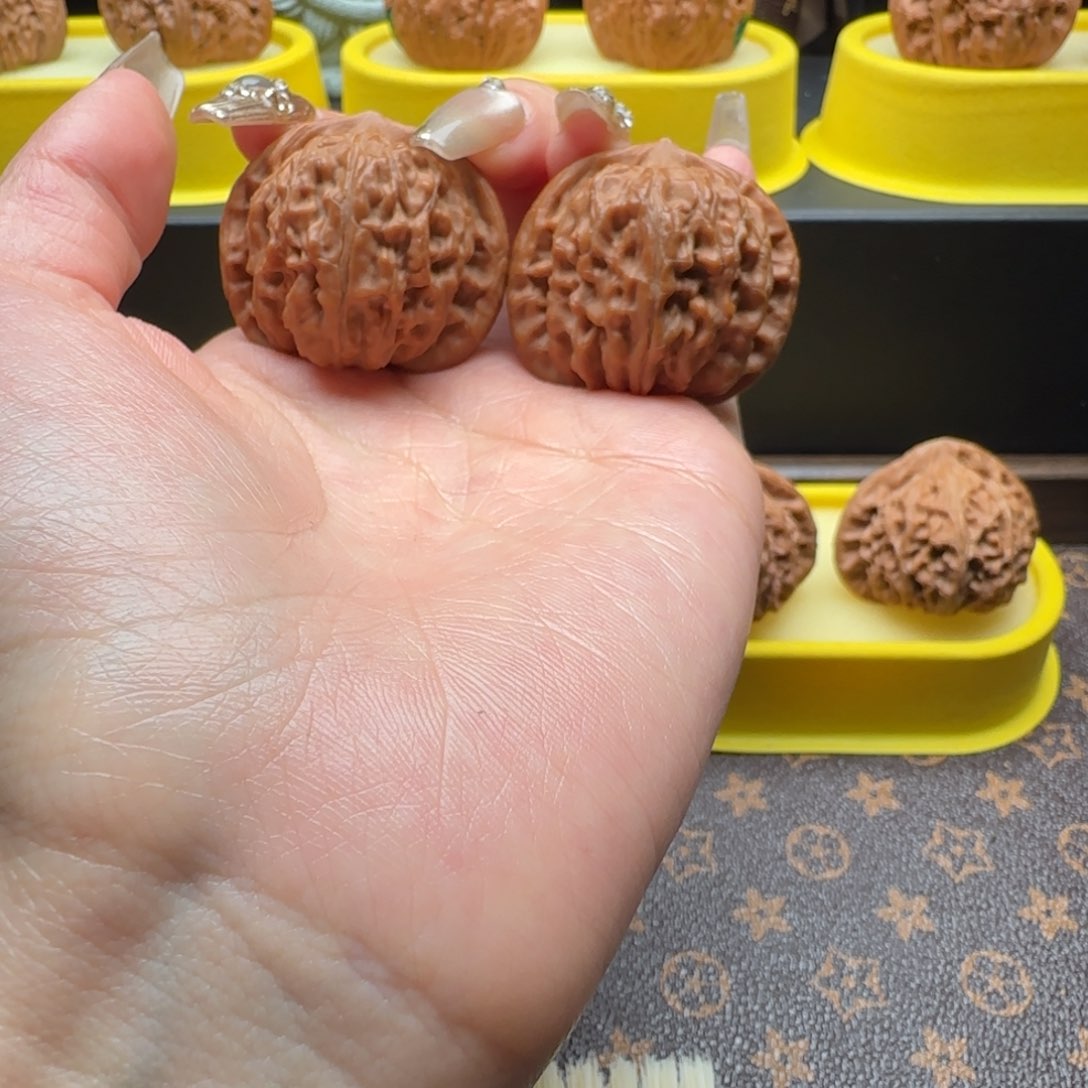 猴头核桃吊坠38麒麟子