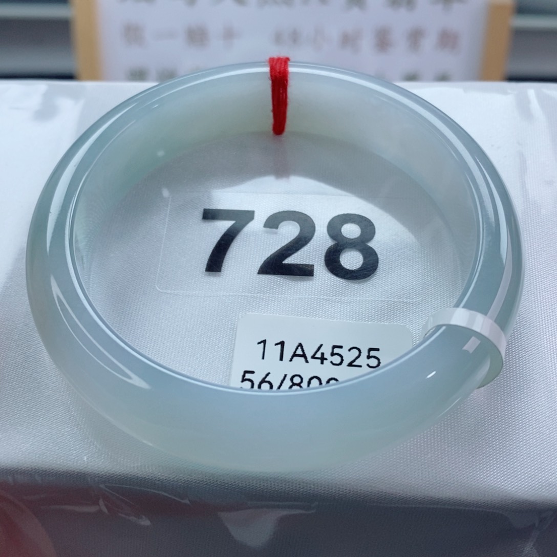 翡翠手镯未镶嵌天然A货翡翠手镯