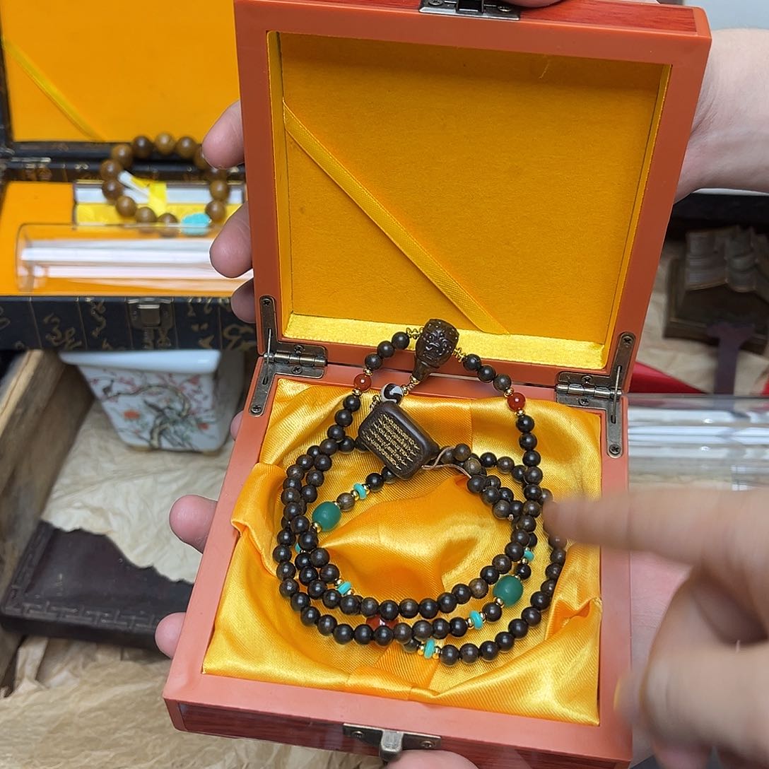 大叶紫檀（黑酸枝木类）