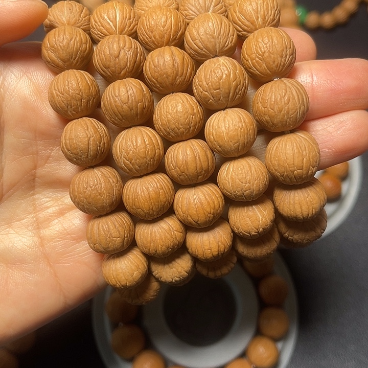 手串猴头核桃凤羽14左右