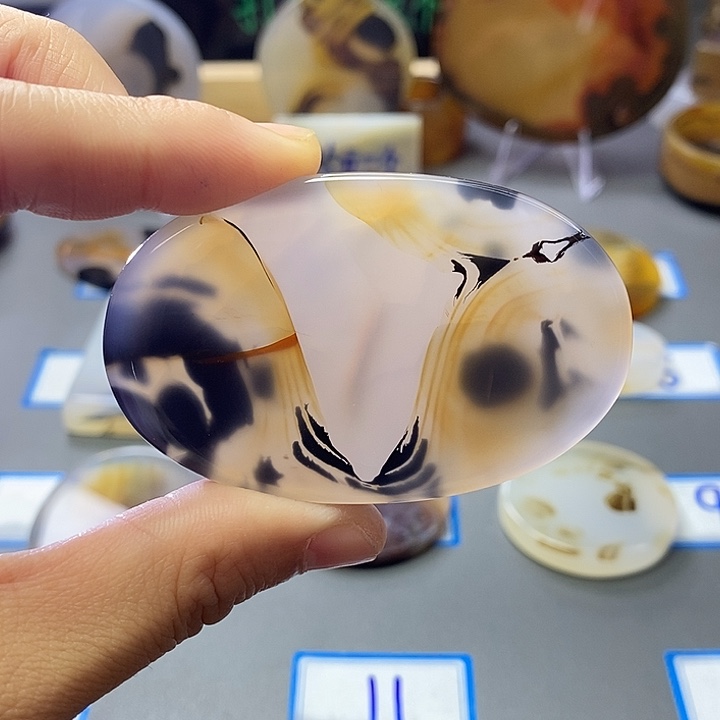 玛瑙/玉髓未镶嵌珠宝半成品166