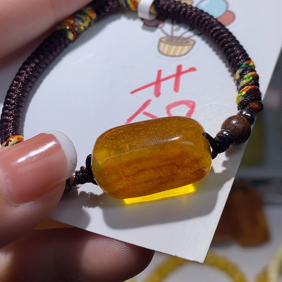 未镶嵌琥珀珠宝奇石