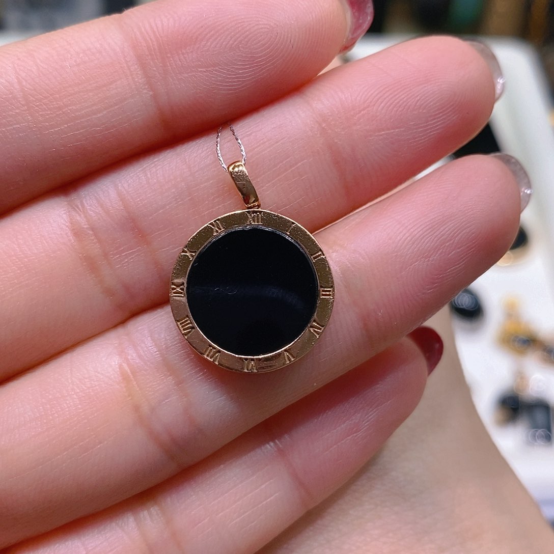 翡翠颈饰18K金镶嵌吊坠