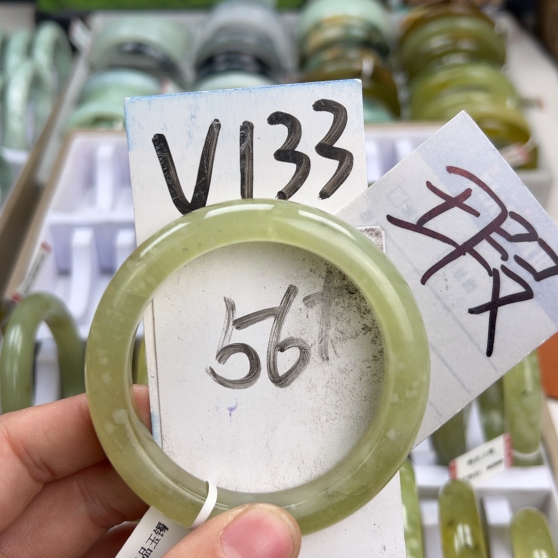 岫玉手镯未镶嵌天然岫玉