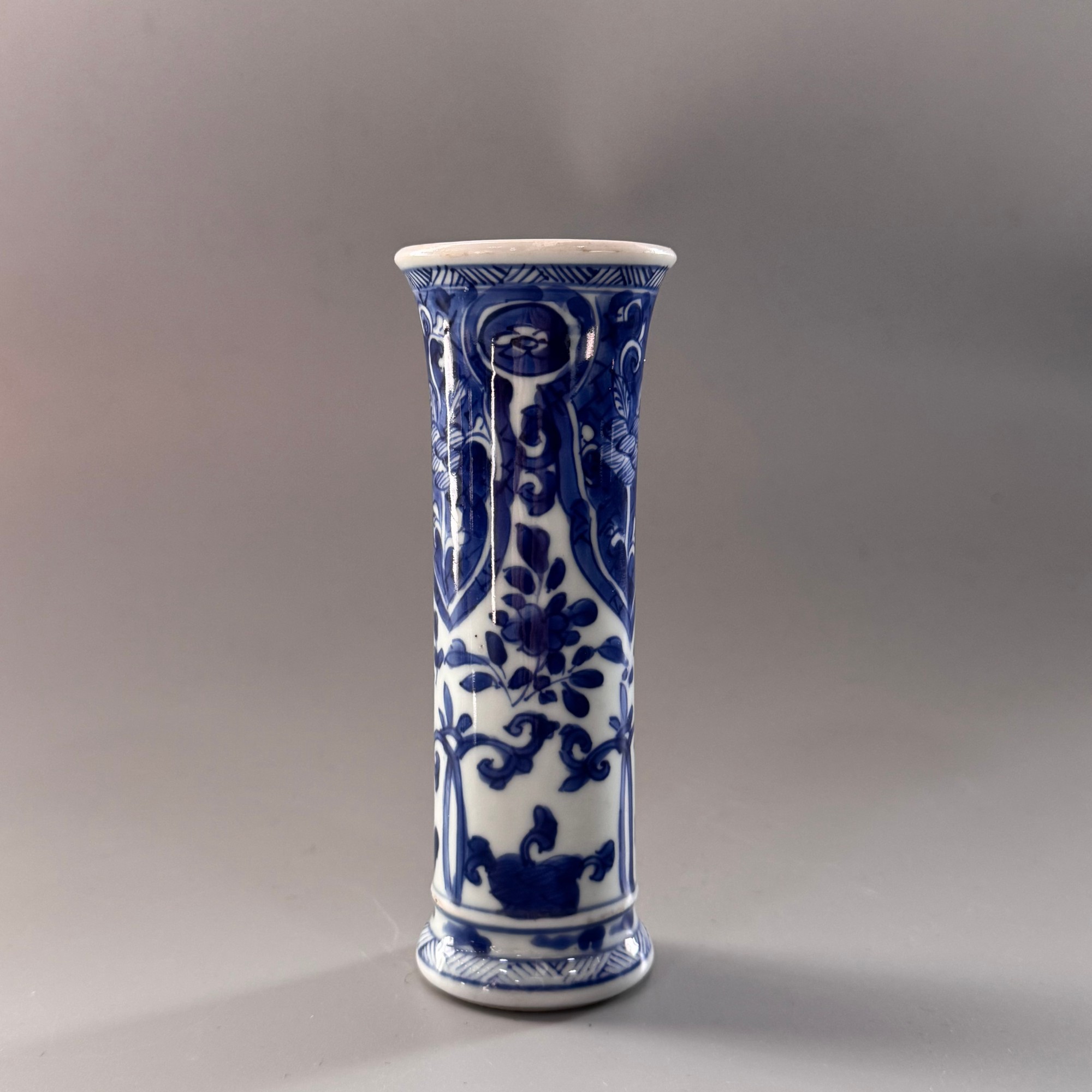 清康熙青花缠枝莲如意披肩纹花插【古董拍卖】JXT-00002