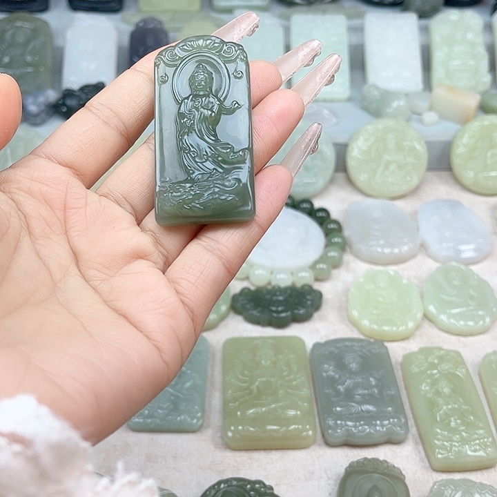 和田玉未镶嵌颈饰