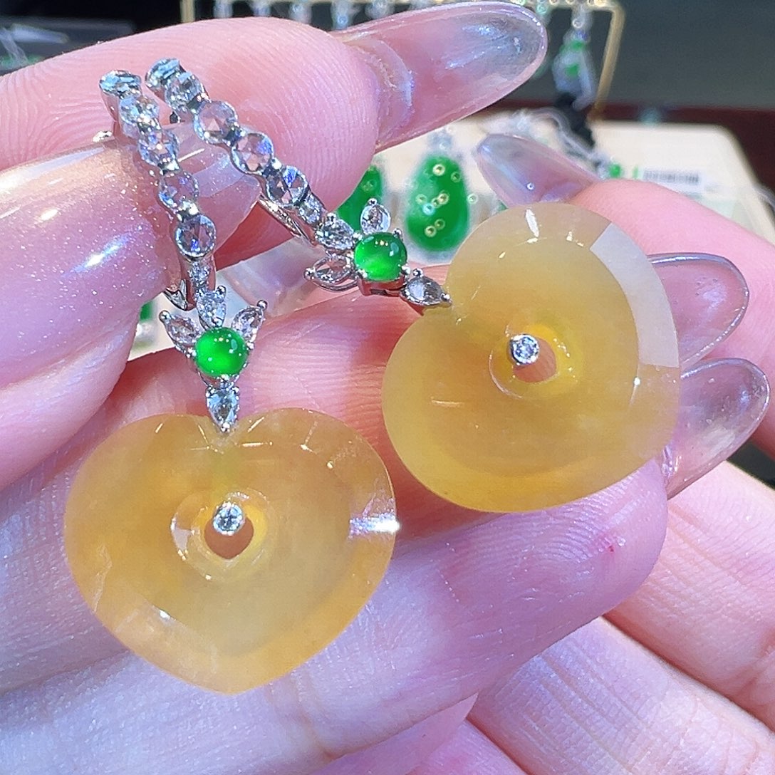 翡翠耳环18K金镶嵌翡翠