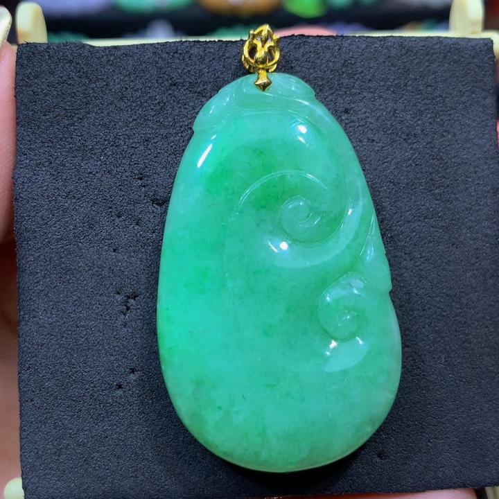 翡翠18K金镶嵌手链翡翠